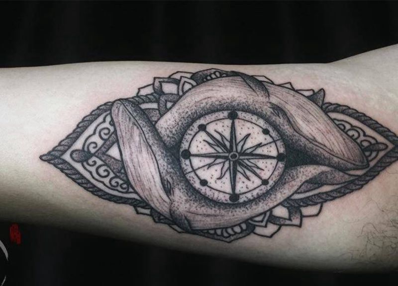 点线鲸鱼纹身图片_