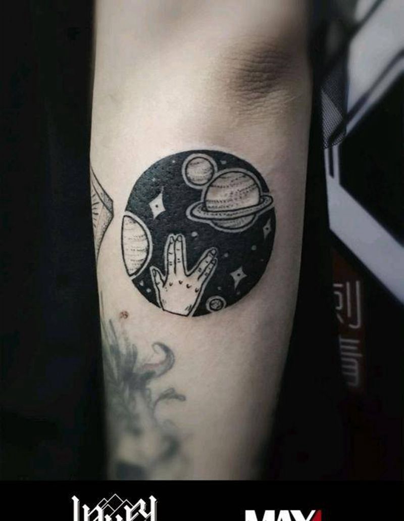 Max作品纹身图片_手臂欧美习俗清新写实几何人物植物图腾成品纹身图案