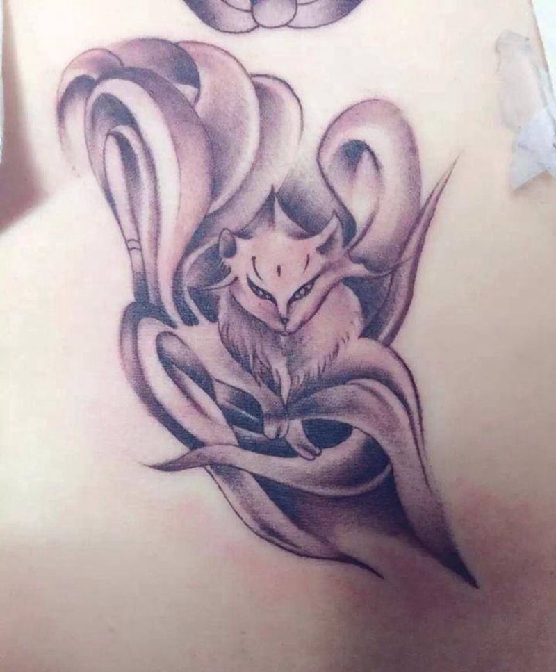 九尾狐纹身图片_