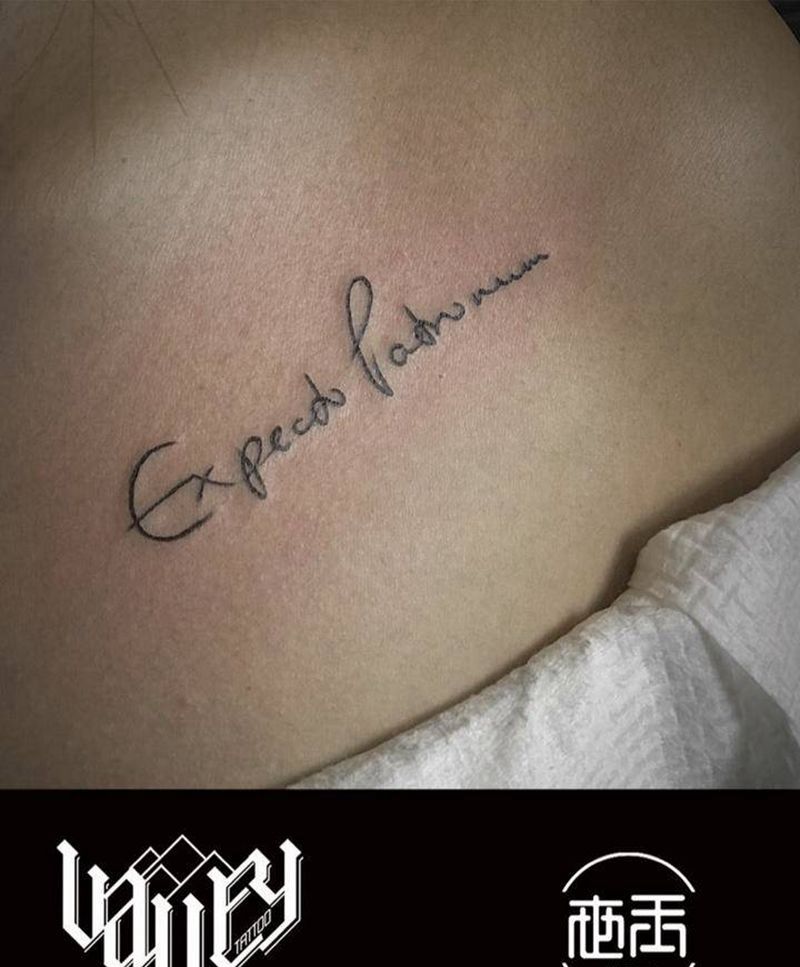 锁骨英文纹身图片_成品肩部欧美清新字符纹身图案