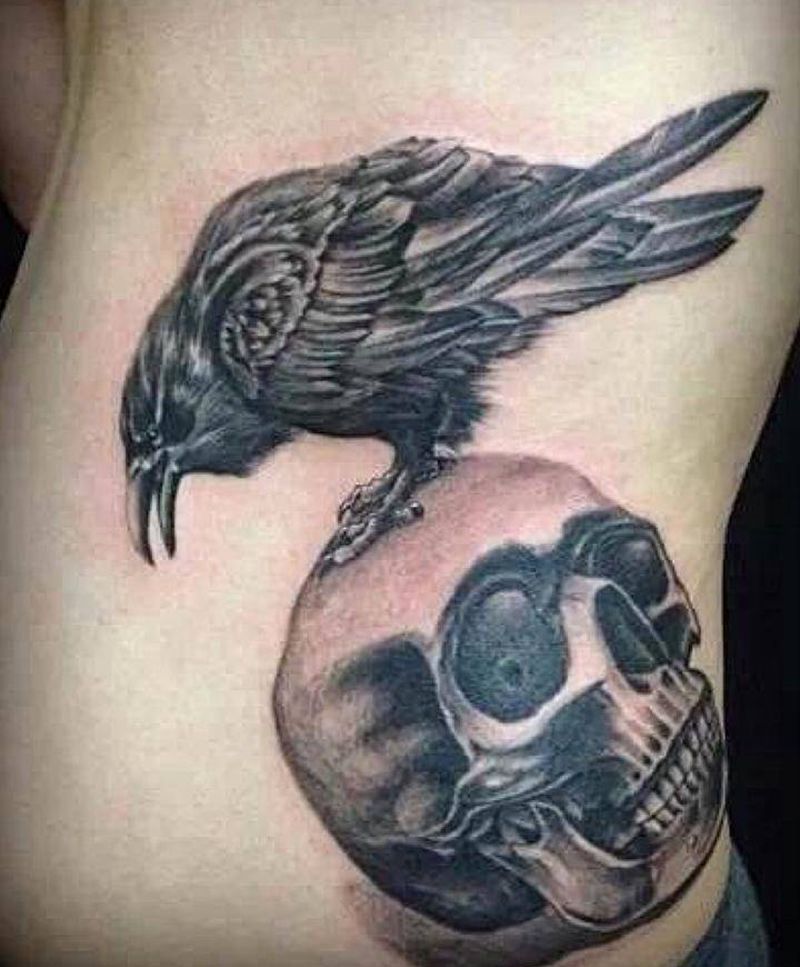 乌鸦骷髅纹身图片_成品纹身图案