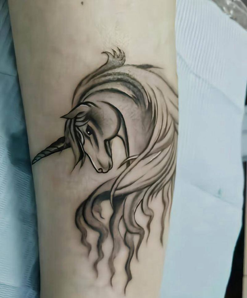 独角兽纹身图片_腿部新传统纹身图案