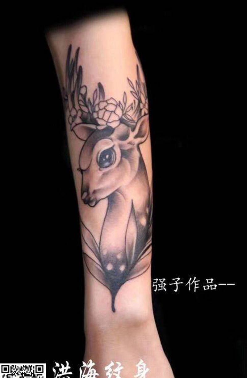 鹿纹身图片_手臂新传统纹身图案