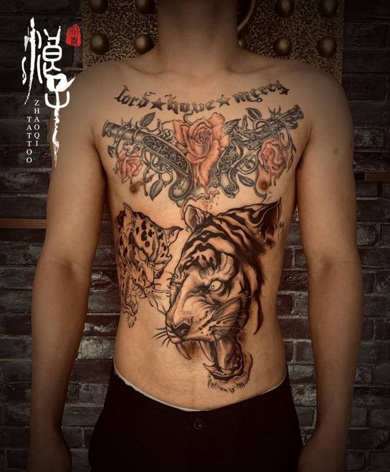 老虎彩色下次继续纹身图片_腹部老传统New School纹身图案