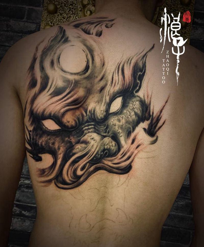 龙游华夏纹身图片_背部新传统龙纹身图案