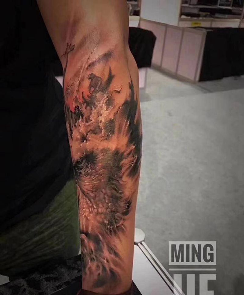 眼神纹身图片_手臂欧美写实纹身图案