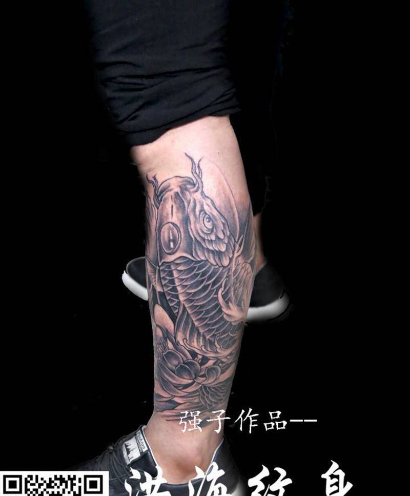 鱼纹身图片_腿部老传统新传统纹身图案