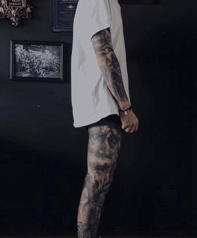 笑笑师傅纹身图片_腿部手部欧美写实纹身图案