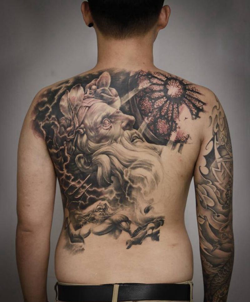 海神波塞冬满背作品纹身图片_背部欧美写实波塞冬海神纹身图案