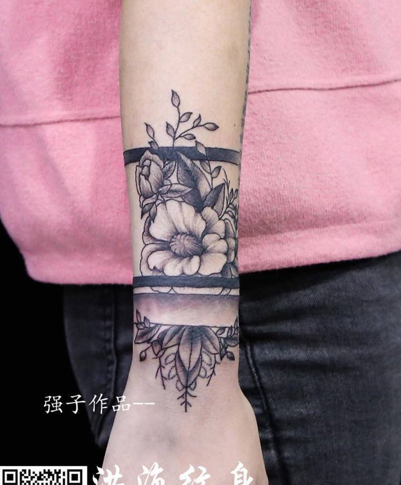 花纹身图片_手臂老传统新传统纹身图案