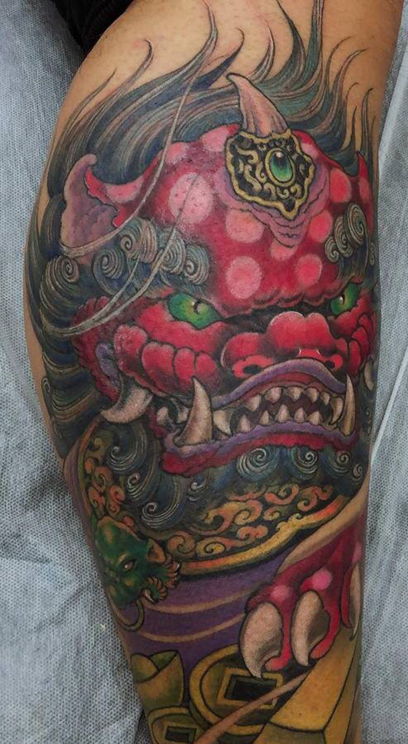 唐狮子纹身纹身图片_腿部脚部新传统水彩纹身图案