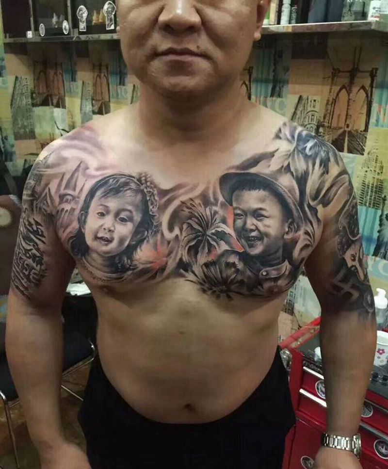 一生的陪伴纹身图片_胸部欧美写实纹身图案