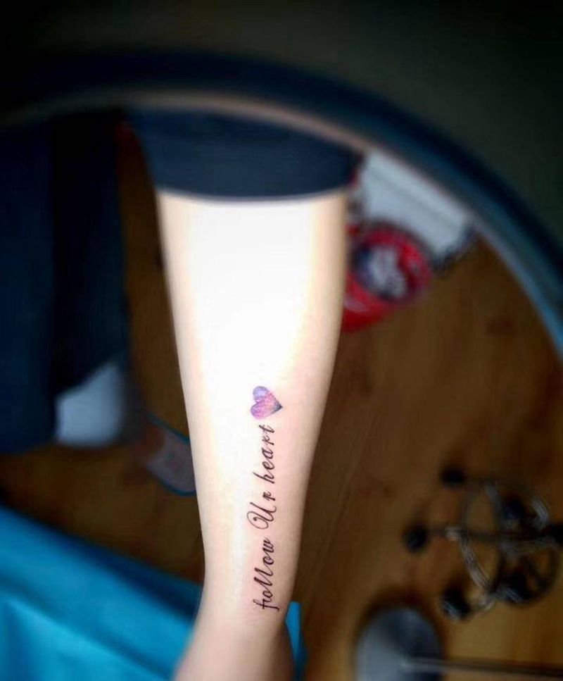 补发个小活，闪亮❤纹身图片_手臂水彩图腾小字母纹身图案