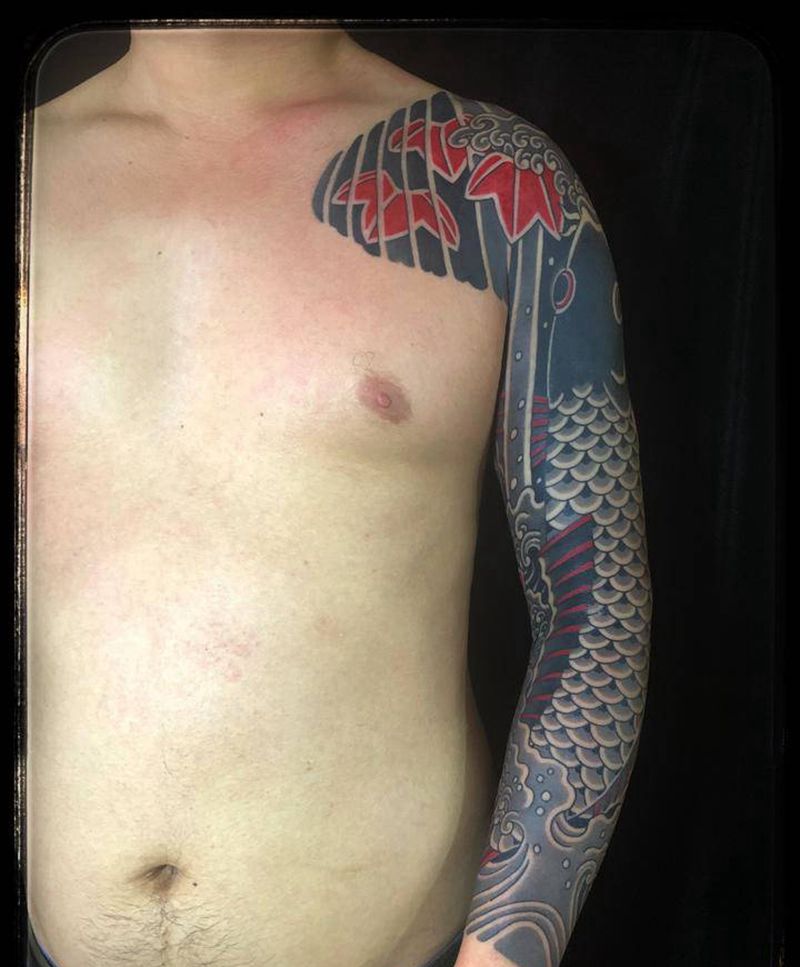 魚纹身图片_手臂老传统纹身图案