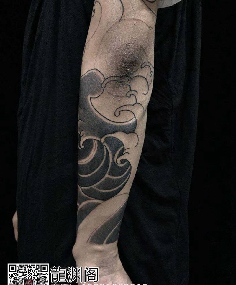浪臂纹身图片_手臂老传统新传统纹身图案