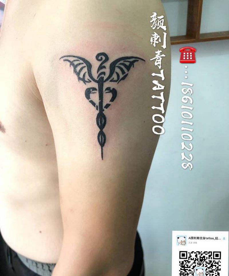 小蛇图腾纹身图片_手臂纹身图案