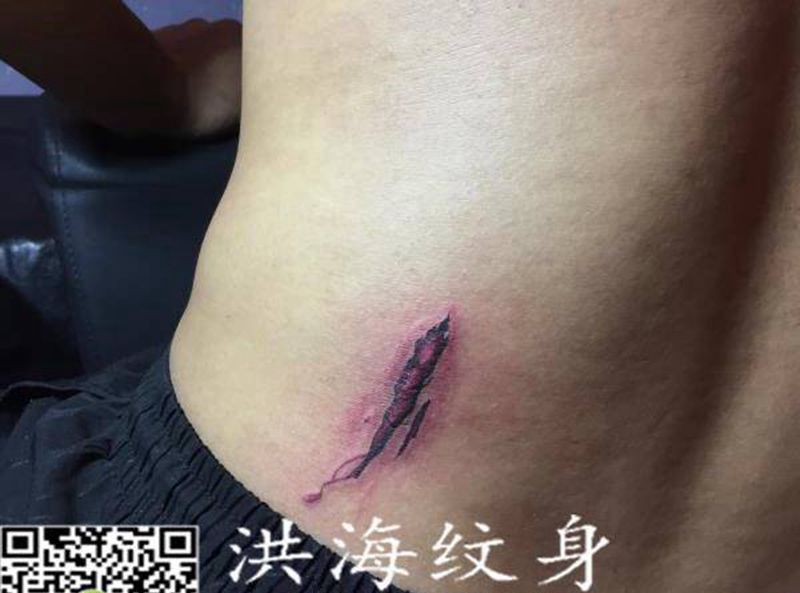 伤疤盖伤疤纹身图片_腰部纹身图案