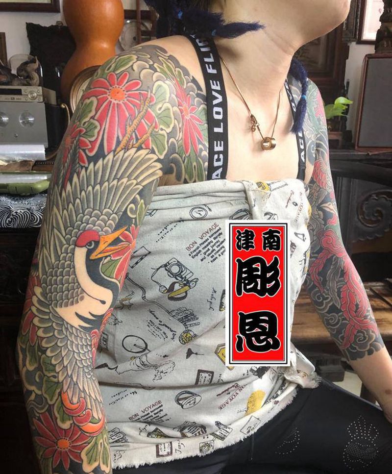 雙花臂纹身图片_手臂老传统纹身图案