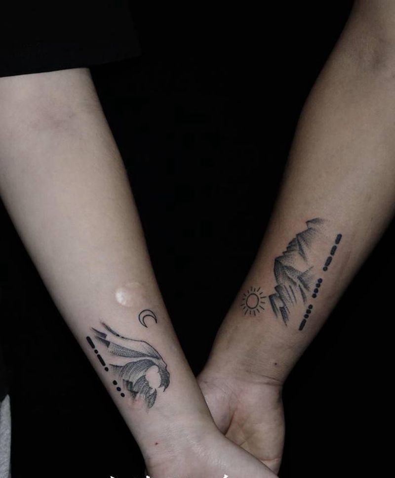 情侣纹身图片_手部纹身图案
