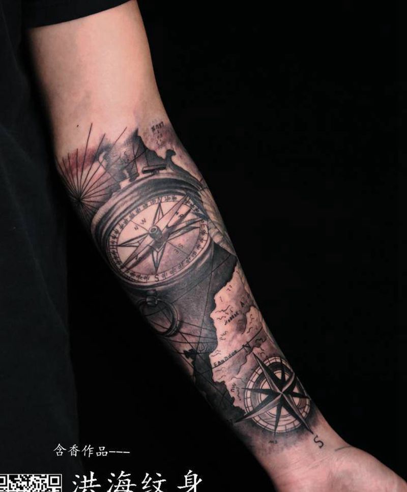 指南针纹身图片_手部手臂纹身图案