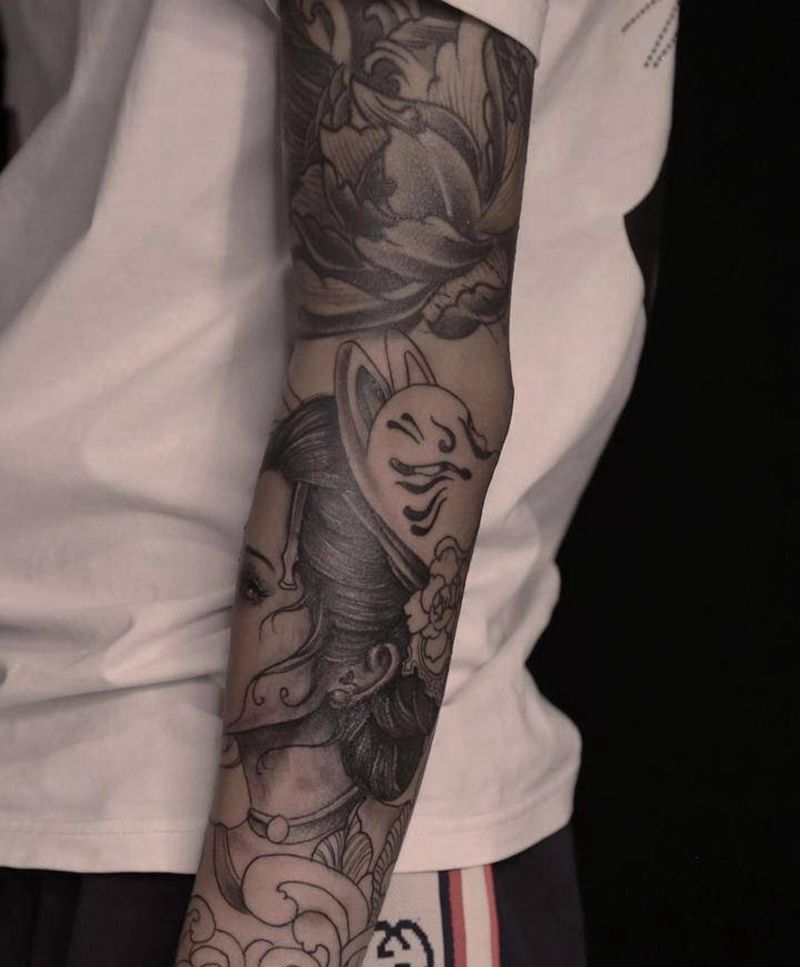 艺妓菊花纹身图片_手臂新传统纹身图案