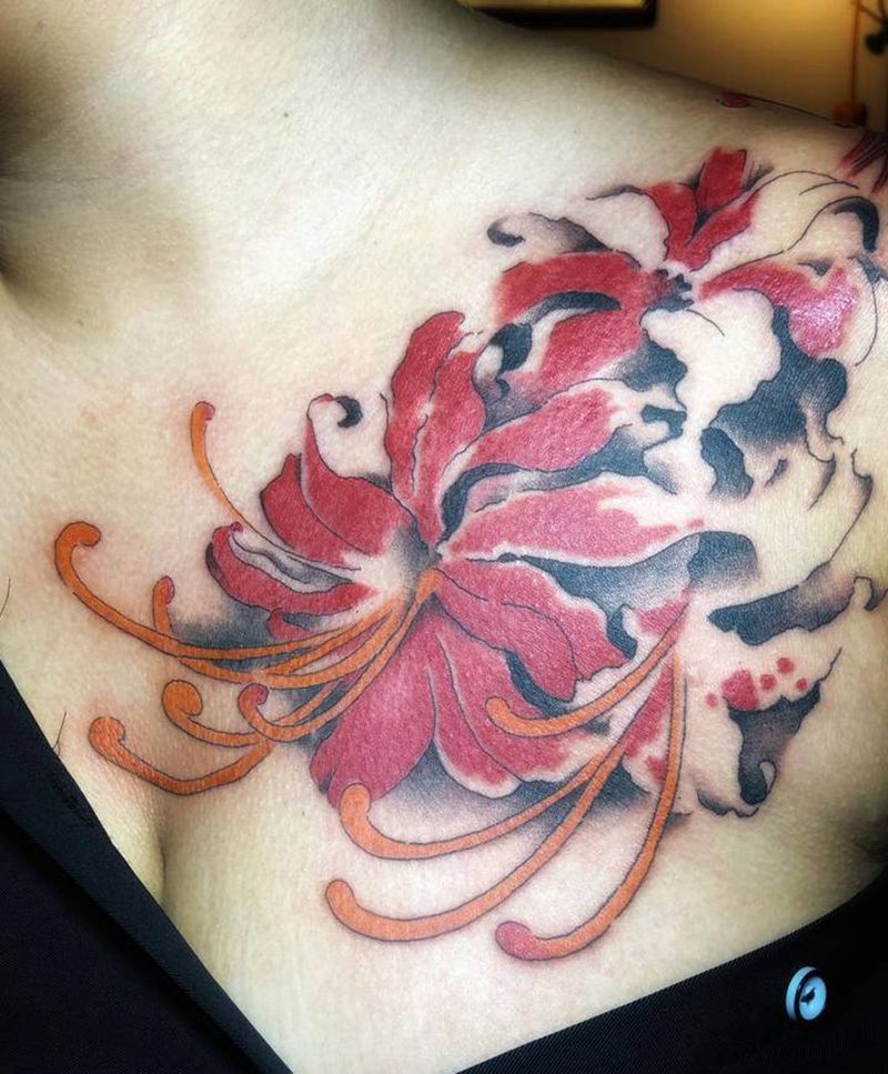 彼岸花開纹身图片_胸部水墨水彩纹身图案
