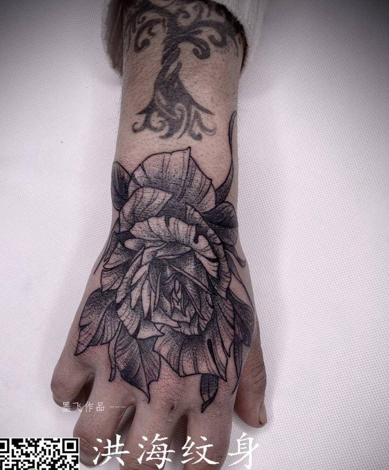 花手纹身图片_手臂手部纹身图案