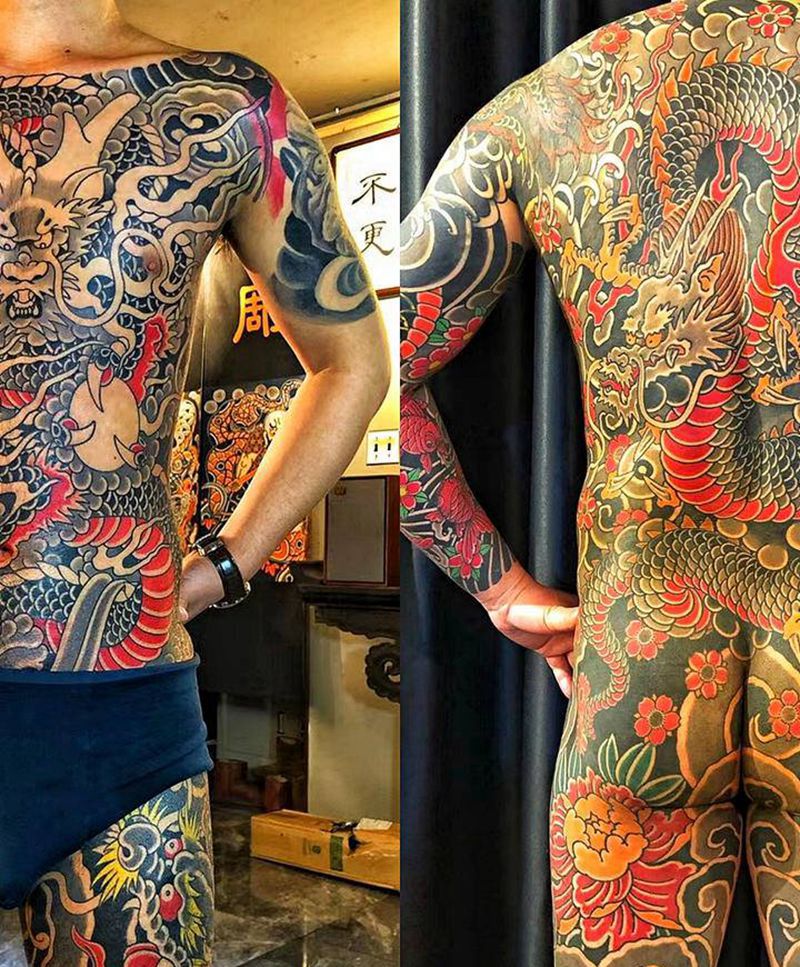 傳統大龍纹身图片_背部胸部老传统纹身图案