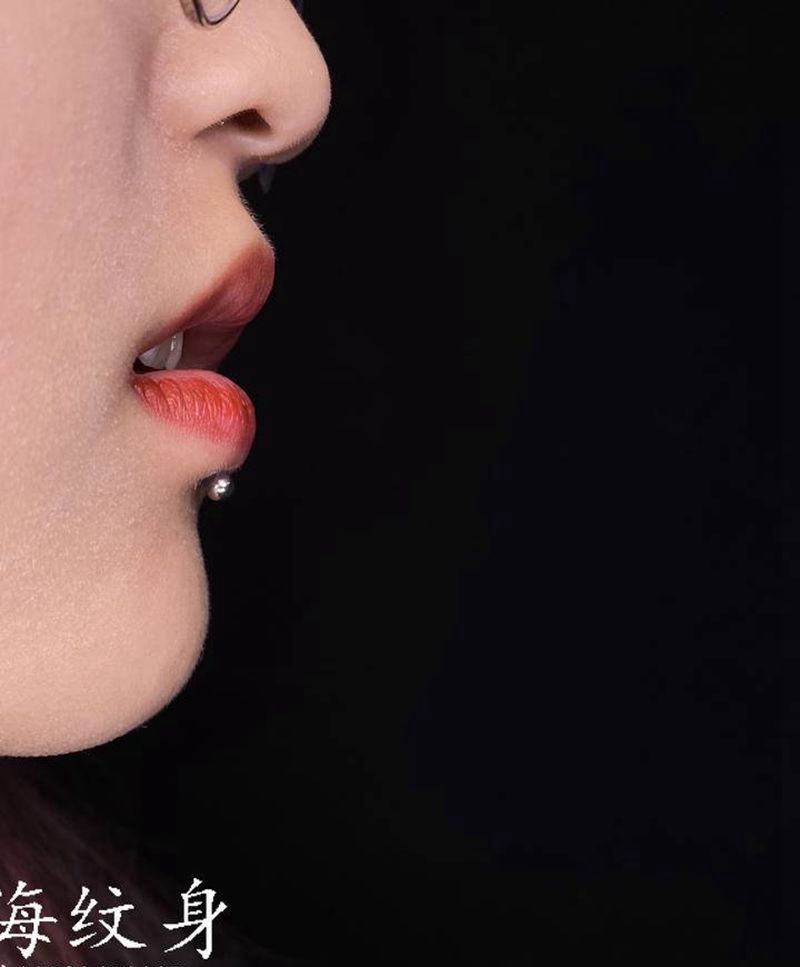 唇钉纹身图片_手部腿部纹身图案