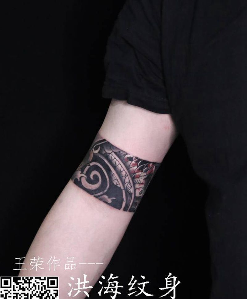 臂环纹身纹身图片_臀部老传统纹身图案