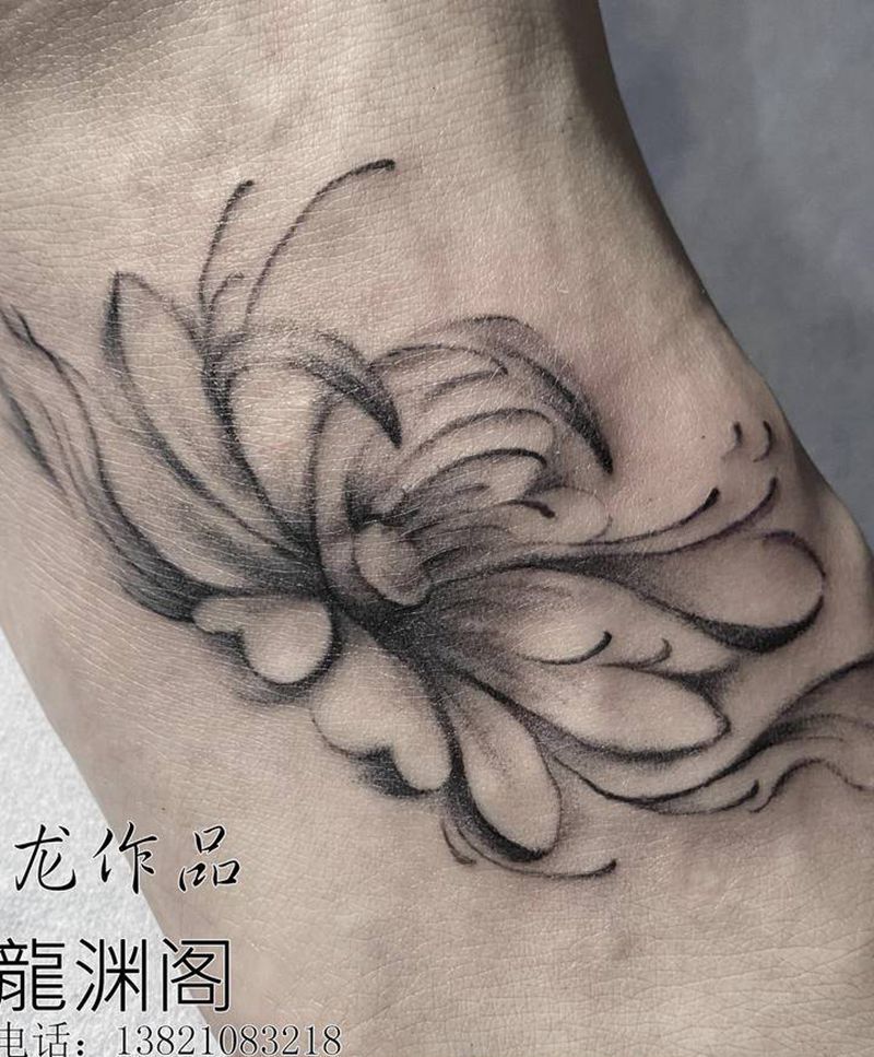 莲纹身图片_脚部纹身图案