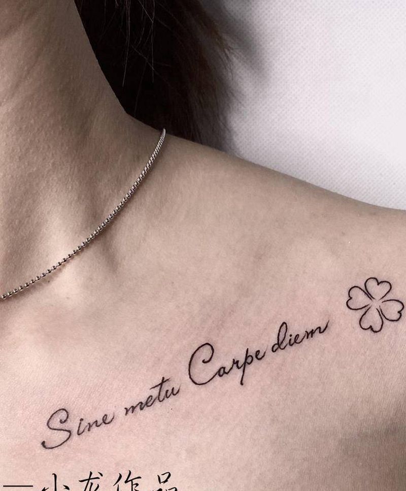 小清新纹身图片_胸部纹身图案