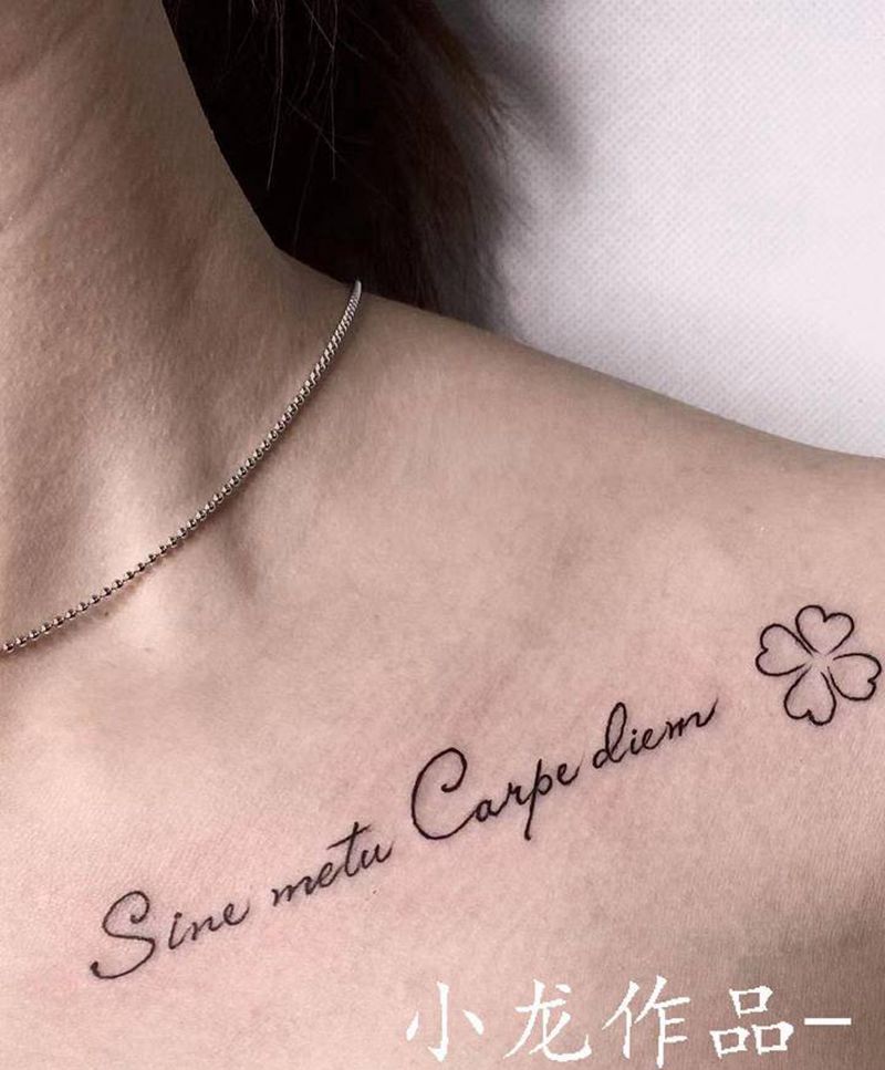 字母纹身图片_手臂胸部新传统花字母纹身图案