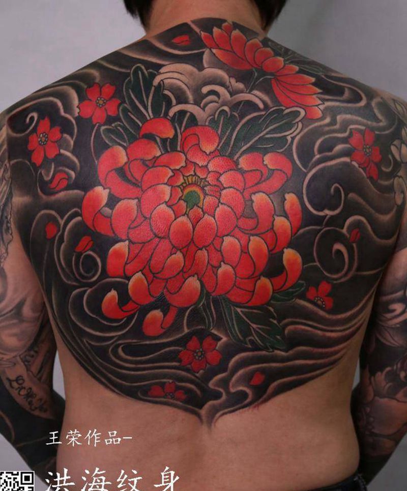 日式菊花纹身图片_背部纹身图案