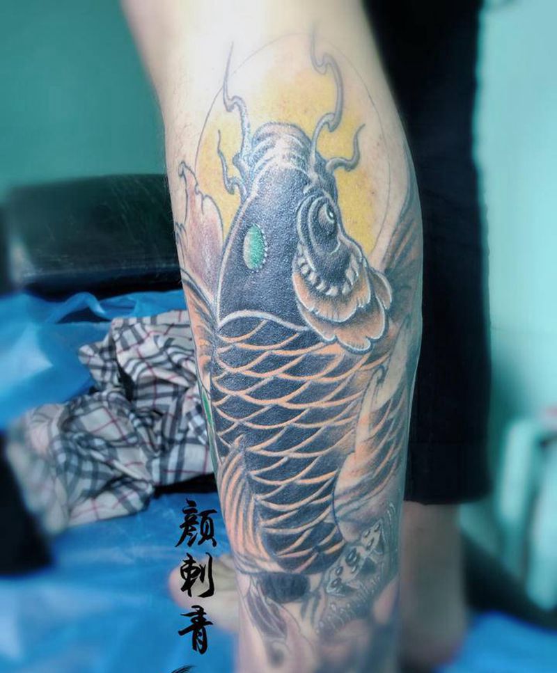 修改小腿鱼纹身图片_腿部新传统纹身图案