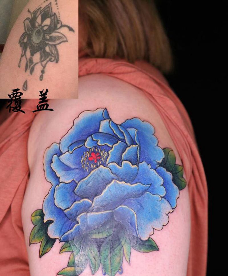 覆盖牡丹纹身图片_手臂新传统纹身图案