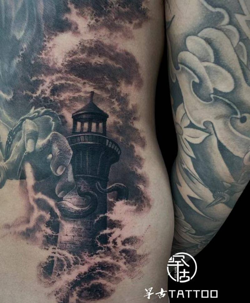 《灯塔》细节纹身图片_背部欧美写实灯塔纹身图案