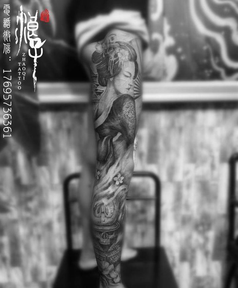 艺伎鬼舞纹身图片_腿部新传统艺伎纹身图案