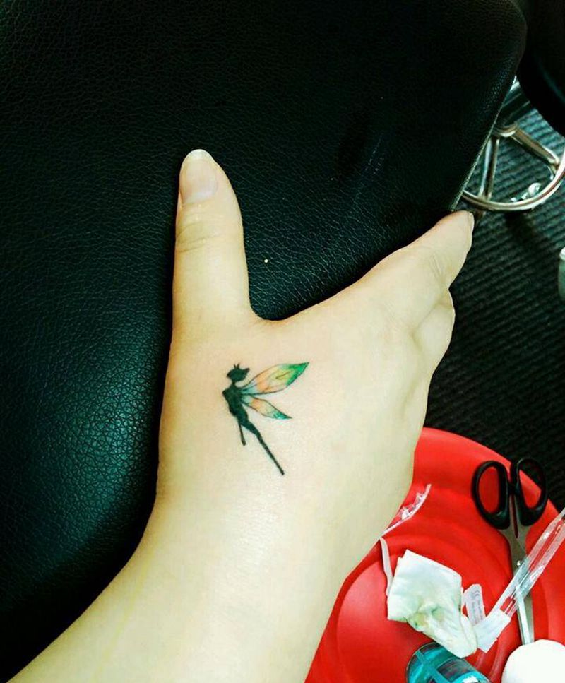 小精灵纹身图片_手部欧美清新成品纹身图案