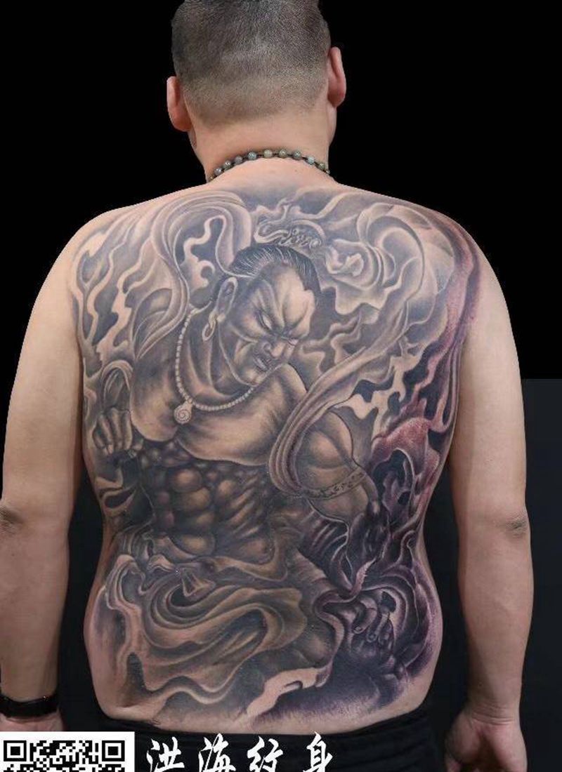 满背纹身图片_