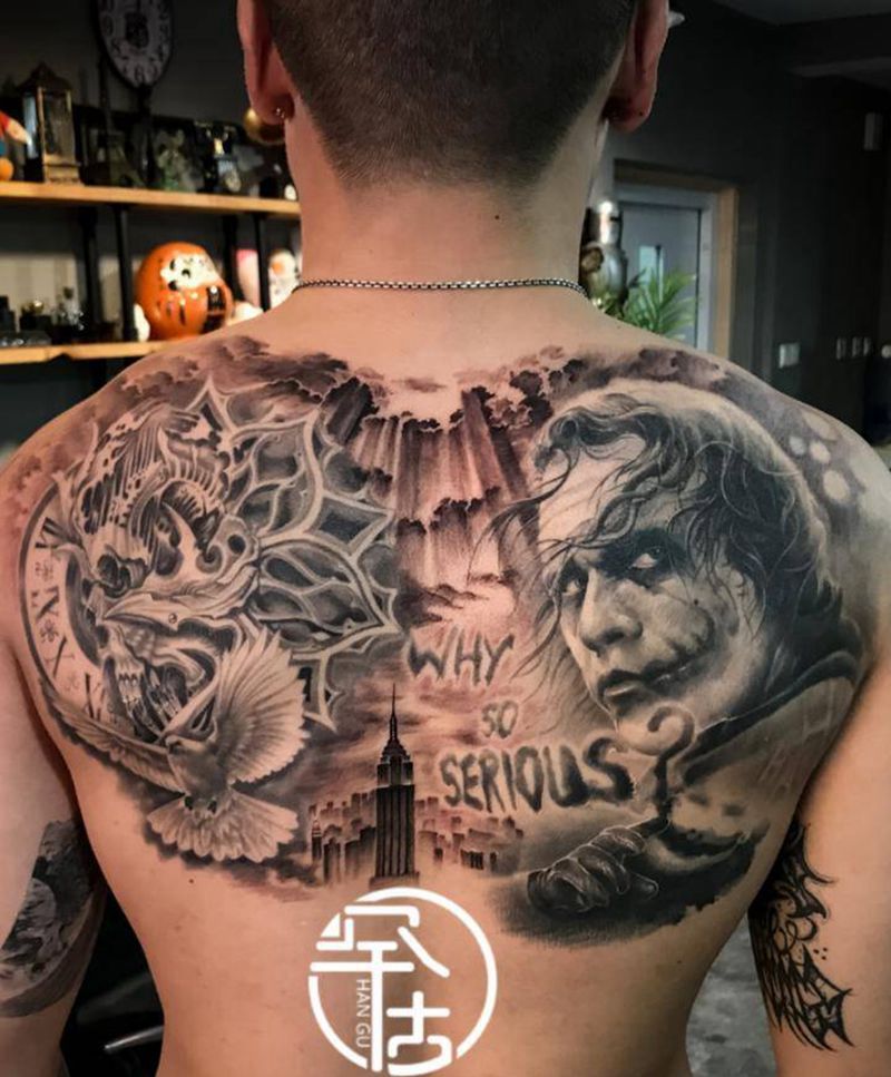 《小丑》纹身图片_背部欧美写实纹身图案