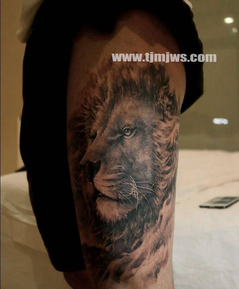 醒纹身图片_成品腿部欧美写实动物人物静物纹身图案