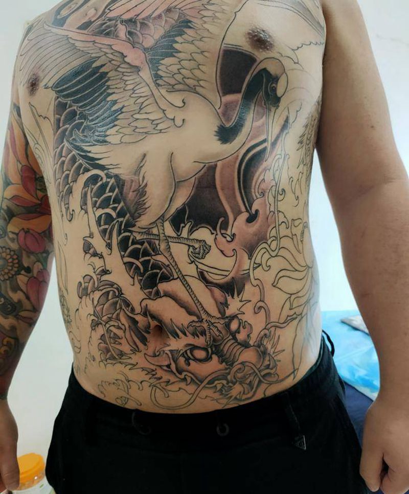 未完待续纹身图片_胸部纹身图案