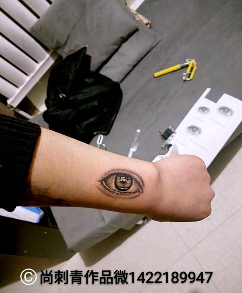 眼睛是内心索引纹身图片_