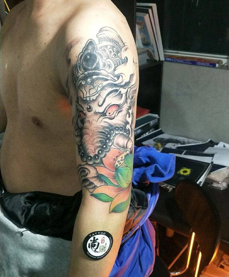象神全彩上色未完成纹身图片_