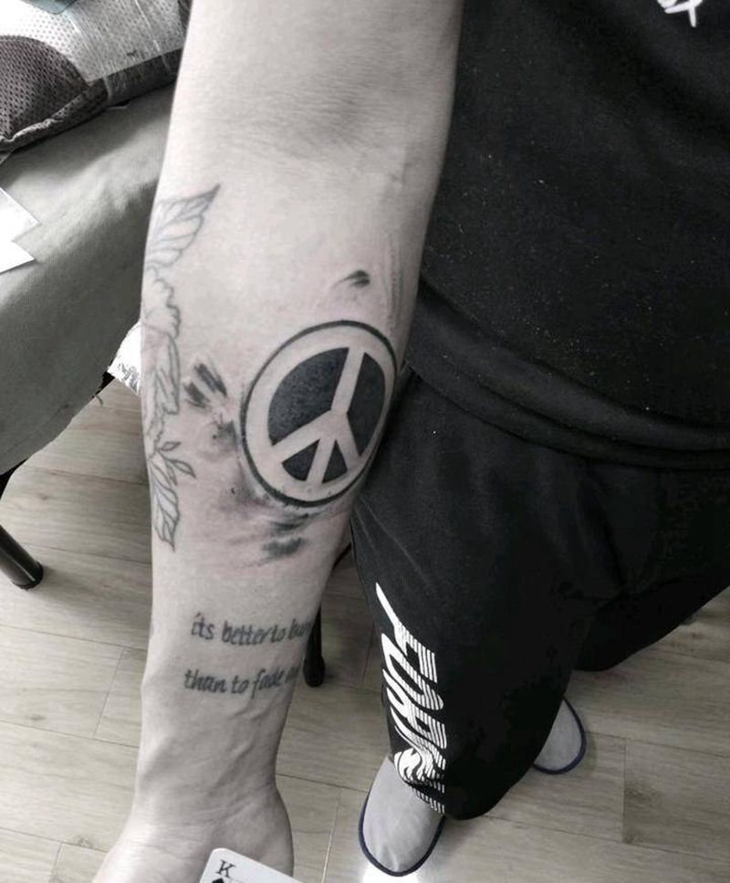反战标志纹身图片_手臂图腾纹身图案