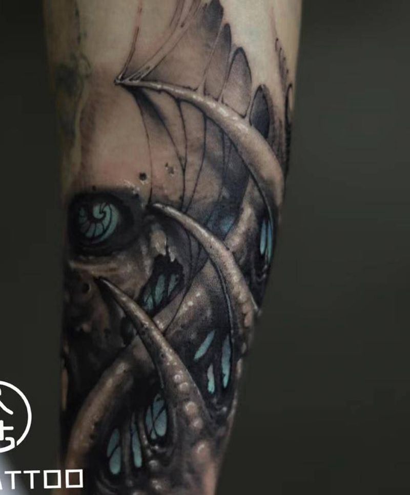 花臂未完待续纹身图片_手臂欧美写实纹身图案