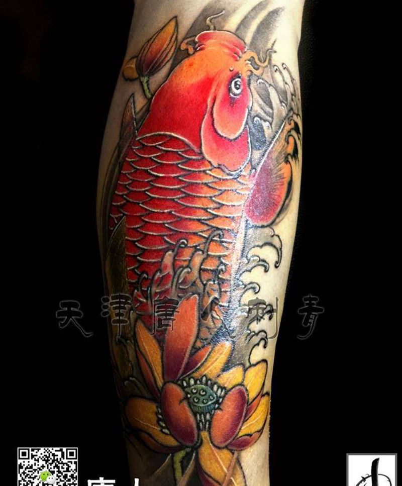 小腿锦鲤纹身图片_