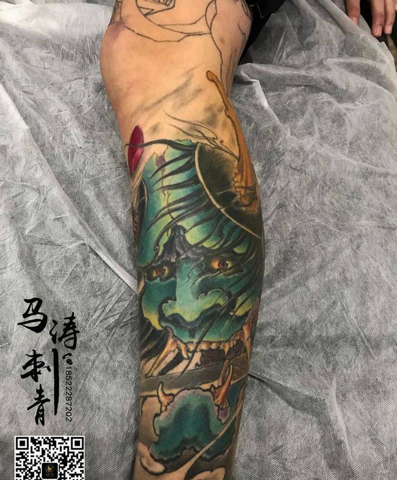 班若与桃花纹身图片_腿部脚部新传统水彩纹身图案