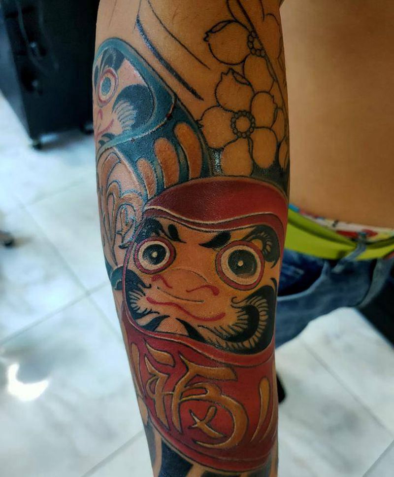 花臂 未完纹身图片_手臂老传统纹身图案